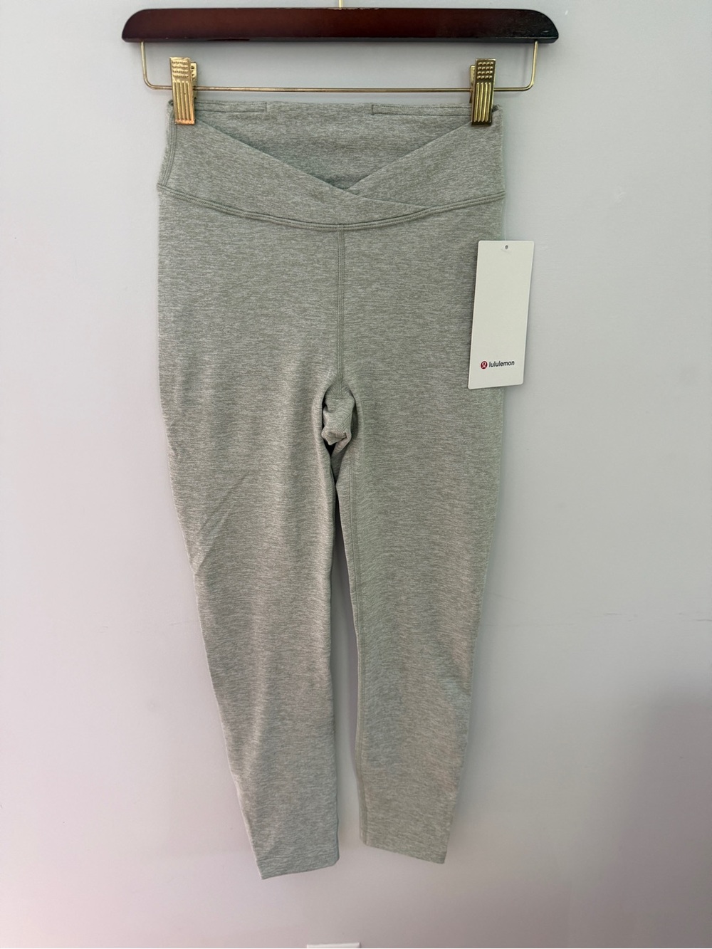 Lululemon Cross Over Leggings Size 4 NWT